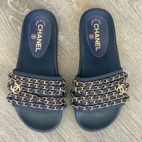 Chanel chain link slides - Picture 2 of 6